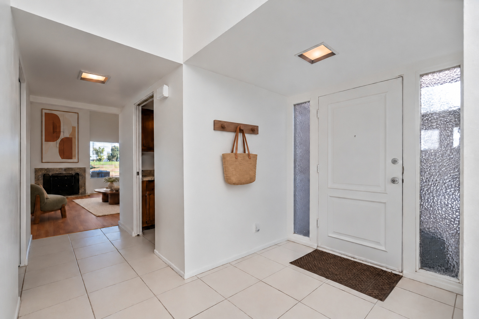 Entry — Virtually staged